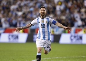 Messi dans le club des 100 Messi dans le club des 100