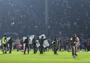 Indonésie : Au moins 174 morts après un mouvement de foule dans un stade