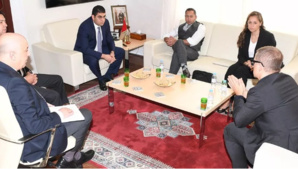 Mohamed Mehdi Bensaid s'entretient avec des responsables de la société Netflix Mohamed Mehdi Bensaid s'entretient avec des responsables de la société Netflix