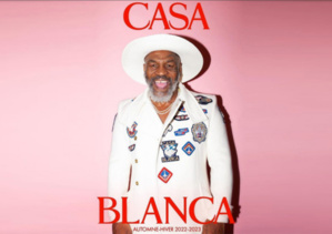 Mike Tyson habillé par la marque "Casablanca" d'un créateur marocain Mike Tyson habillé par la marque "Casablanca" d'un créateur marocain