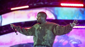 Le rappeur Kanye West rachète le réseau social conservateur Parler