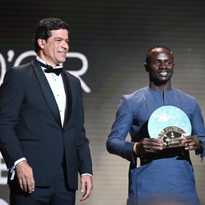 Ballon d’Or 2022 : La performance de Sadio Mané saluée au Sénégal Ballon d’Or 2022 : La performance de Sadio Mané saluée au Sénégal