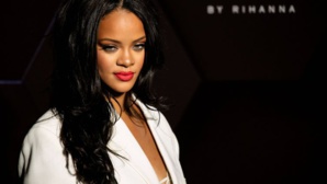 Rihanna annonce son retour à la musique avec le titre "Lift Me Up"