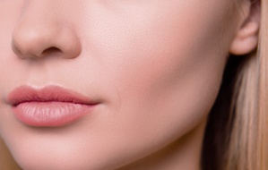 Comment enlever les poils du visage naturellement et à moindre coût ? Comment enlever les poils du visage naturellement et à moindre coût ?
