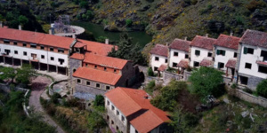 Un village espagnol abandonné mis en vente à plus de 260.000 euros