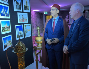 Irlande : Une exposition met en lumière les valeurs de tolérance et de vivre-ensemble au Maroc Irlande : Une exposition met en lumière les valeurs de tolérance et de vivre-ensemble au Maroc