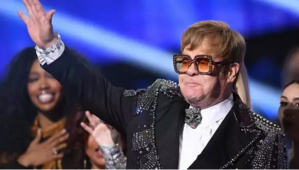 Elton John à Glastonbury le 25 juin pour un dernier concert au Royaume-Uni Elton John à Glastonbury le 25 juin pour un dernier concert au Royaume-Uni