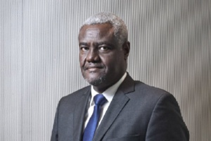 Président de la Commission de l’UA : L'Afrique fière du parcours des Lions de l’Atlas au Mondial 2022 Président de la Commission de l’UA : L'Afrique fière du parcours des Lions de l’Atlas au Mondial 2022