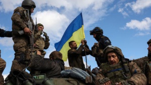 Ukraine : 64 soldats et un Américain libérés dans un échange avec la Russie, selon Kiev Ukraine : 64 soldats et un Américain libérés dans un échange avec la Russie, selon Kiev