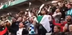 ‘’Donnez-lui des bananes, le Marocain est un animal’’… Merci l’Algérie ! ‘’Donnez-lui des bananes, le Marocain est un animal’’… Merci l’Algérie !