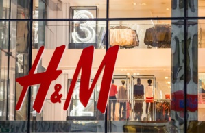 H&M tombe dans le rouge au terme d'un exercice 2022 difficile