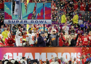 NFL : les Chiefs et leur diamant Mahomes sacrés au terme d'un Super Bowl exceptionnel NFL : les Chiefs et leur diamant Mahomes sacrés au terme d'un Super Bowl exceptionnel