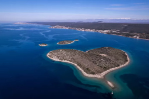 Le cadeau idéal pour la Saint-Valentin : un morceau de cette île en forme de cœur Le cadeau idéal pour la Saint-Valentin : un morceau de cette île en forme de cœur