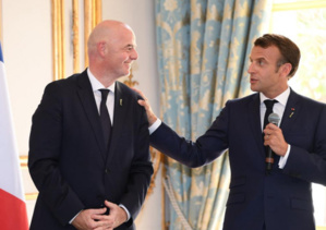 Macron reçoit mercredi le patron de la Fifa, sur fond d'affaire Le Graët