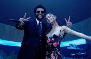 Ariana Grande et The Weeknd collaborent ensemble Ariana Grande et The Weeknd collaborent ensemble