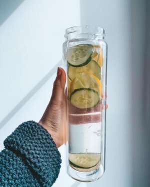 L'eau de concombre, citron et orange pour accélérer le métabolisme et brûler la graisse L'eau de concombre, citron et orange pour accélérer le métabolisme et brûler la graisse