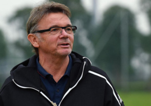 Philippe Troussier nommé sélectionneur du Vietnam Philippe Troussier nommé sélectionneur du Vietnam