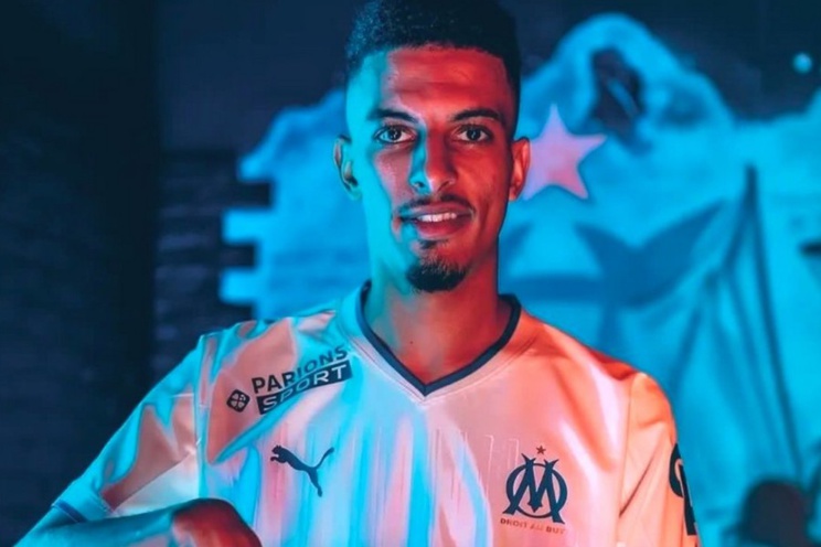 Azzedine Ounahi a-t-il fait le bon choix en signant à Marseille ? Azzedine Ounahi a-t-il fait le bon choix en signant à Marseille ?