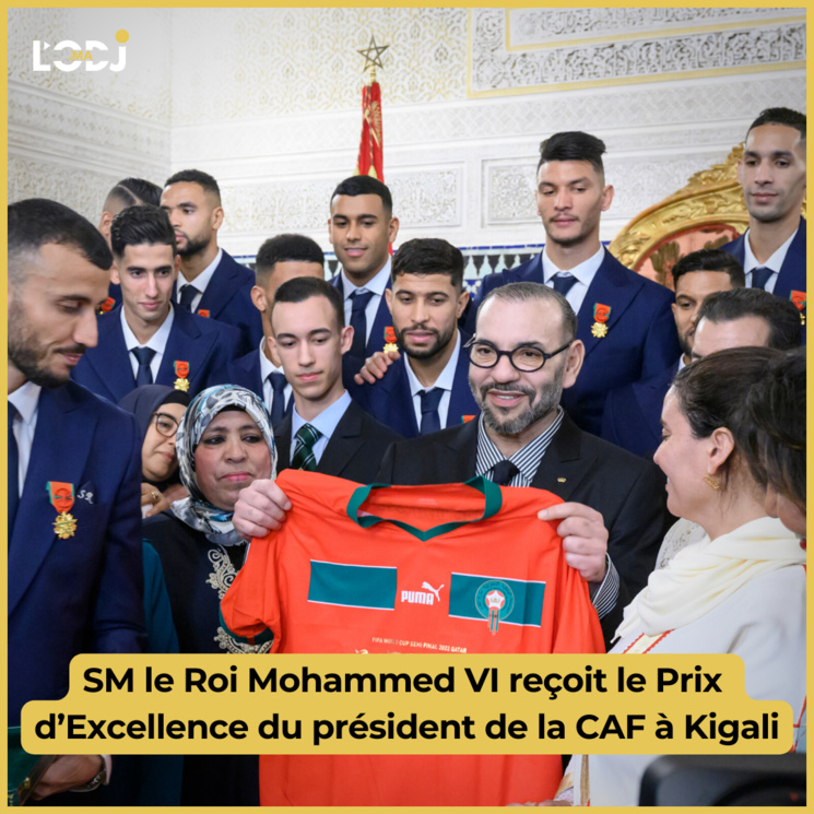 SM le Roi Mohammed VI reçoit le Prix d’Excellence du président de la CAF à Kigali SM le Roi Mohammed VI reçoit le Prix d’Excellence du président de la CAF à Kigali