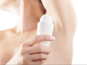 Voici comment réutiliser vos déodorants à bille, ne les jetez plus ! Voici comment réutiliser vos déodorants à bille, ne les jetez plus !