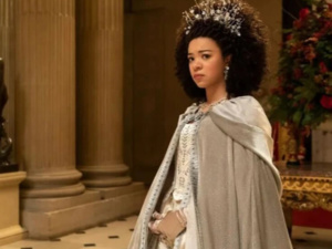 "La reine Charlotte": Le prequel de "Bridgerton" dévoile sa bande-annonce "La reine Charlotte": Le prequel de "Bridgerton" dévoile sa bande-annonce