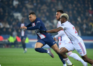 Ligue 1: Lyon inflige une deuxième défaite d'affilée au PSG, au Parc des Princes Ligue 1: Lyon inflige une deuxième défaite d'affilée au PSG, au Parc des Princes