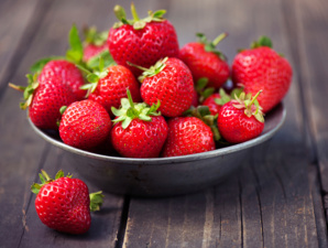 Les fraises sont pleines de pesticides : voici comment mieux les nettoyer Les fraises sont pleines de pesticides : voici comment mieux les nettoyer
