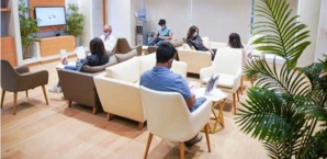 Chez le médecin, le patient qui a mal doit prendre son mal en patience