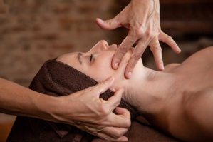 Kobido, le massage facial qui rajeunit Kobido, le massage facial qui rajeunit