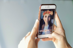 Les réseaux sociaux et l'image corporelle : comment ces plateformes nous affectent-elles ? Les réseaux sociaux et l'image corporelle : comment ces plateformes nous affectent-elles ?