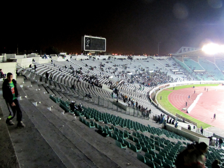 Des négligences coupables et des défaillances irresponsables qui jouent avec la vie de milliers de supporteurs à chaque rencontre ! Des négligences coupables et des défaillances irresponsables qui jouent avec la vie de milliers de supporteurs à chaque rencontre !