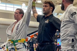 Mark Zuckerberg gagne sa première compétition de ju-jitsu Mark Zuckerberg gagne sa première compétition de ju-jitsu