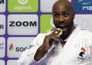 Mondiaux de judo : une erreur d'arbitrage a profité à Riner en finale, s'excuse la fédération internationale Mondiaux de judo : une erreur d'arbitrage a profité à Riner en finale, s'excuse la fédération internationale