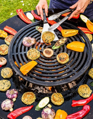 Recette estivale : Galettes végétariennes aux pois chiches et légumes grillés Recette estivale : Galettes végétariennes aux pois chiches et légumes grillés