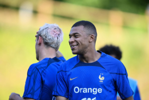 Kylian Mbappé donne des nouvelles sur son avenir au PSG Kylian Mbappé donne des nouvelles sur son avenir au PSG