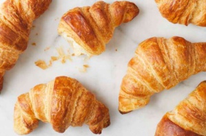 "Le pire vol de ma vie" : à cause d'un croissant, son trajet en avion devient un cauchemar "Le pire vol de ma vie" : à cause d'un croissant, son trajet en avion devient un cauchemar
