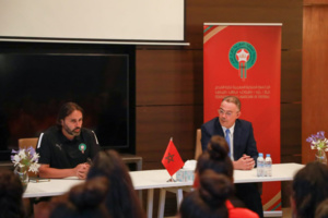 Coupe du monde féminine : Fouzi Lekjaa rencontre les Lionnes de l'Atlas Coupe du monde féminine : Fouzi Lekjaa rencontre les Lionnes de l'Atlas