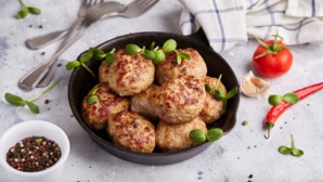 Boulettes d'agneau et pesto à la menthe