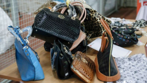 Savoir faire la différence : Les astuces pour reconnaître les produits contrefaits Savoir faire la différence : Les astuces pour reconnaître les produits contrefaits