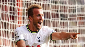 Kane "totalement engagé" avec Tottenham, selon son entraîneur, malgré les rumeurs Kane "totalement engagé" avec Tottenham, selon son entraîneur, malgré les rumeurs