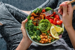 Les risques des régimes végétaliens mal planifiés : effets sur la santé à long terme Les risques des régimes végétaliens mal planifiés : effets sur la santé à long terme