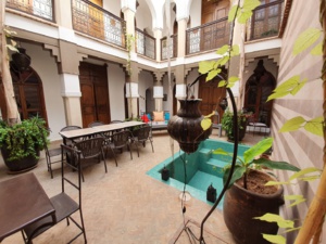 Oasis de sérénité : comment les maisons d'hôtes redéfinissent le voyage Oasis de sérénité : comment les maisons d'hôtes redéfinissent le voyage