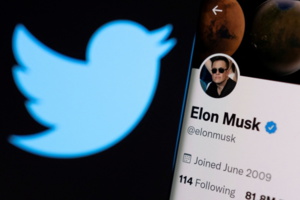 Elon Musk : Il essaie de retirer le logo de Twitter de son siège à San Francisco et se retrouve confronté à la police Elon Musk : Il essaie de retirer le logo de Twitter de son siège à San Francisco et se retrouve confronté à la police