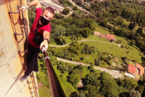Mort de Remi Enigma, grimpeur et cascadeur de l'extrême, après une chute à Hong Kong Mort de Remi Enigma, grimpeur et cascadeur de l'extrême, après une chute à Hong Kong