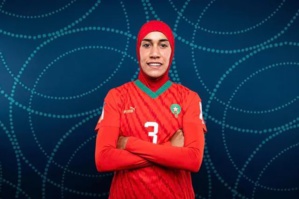 Le voile lui va très bien à Nouhaila Benzina Le voile lui va très bien à Nouhaila Benzina