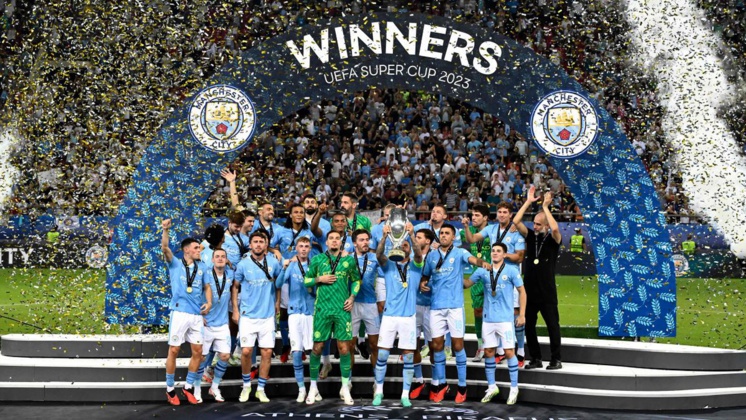 Man City remporte la Super Coupe d'Europe face au FC Séville Man City remporte la Super Coupe d'Europe face au FC Séville