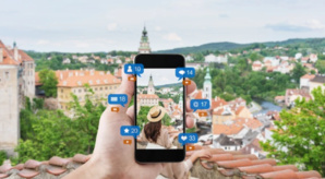 Comment les réseaux sociaux redéfinissent-ils nos voyages ? Comment les réseaux sociaux redéfinissent-ils nos voyages ?