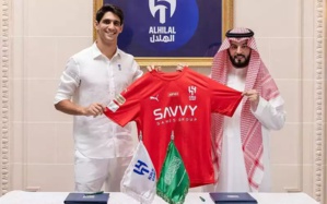 Yassine Bounou en route vers le club saoudien d’Al Hilal Yassine Bounou en route vers le club saoudien d’Al Hilal