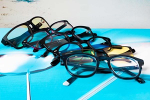 L’utilité des lunettes anti-lumière bleue remise en question par une vaste étude L’utilité des lunettes anti-lumière bleue remise en question par une vaste étude