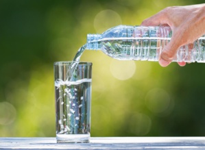 Est-il possible de boire trop d'eau au point de mettre notre santé en danger ?